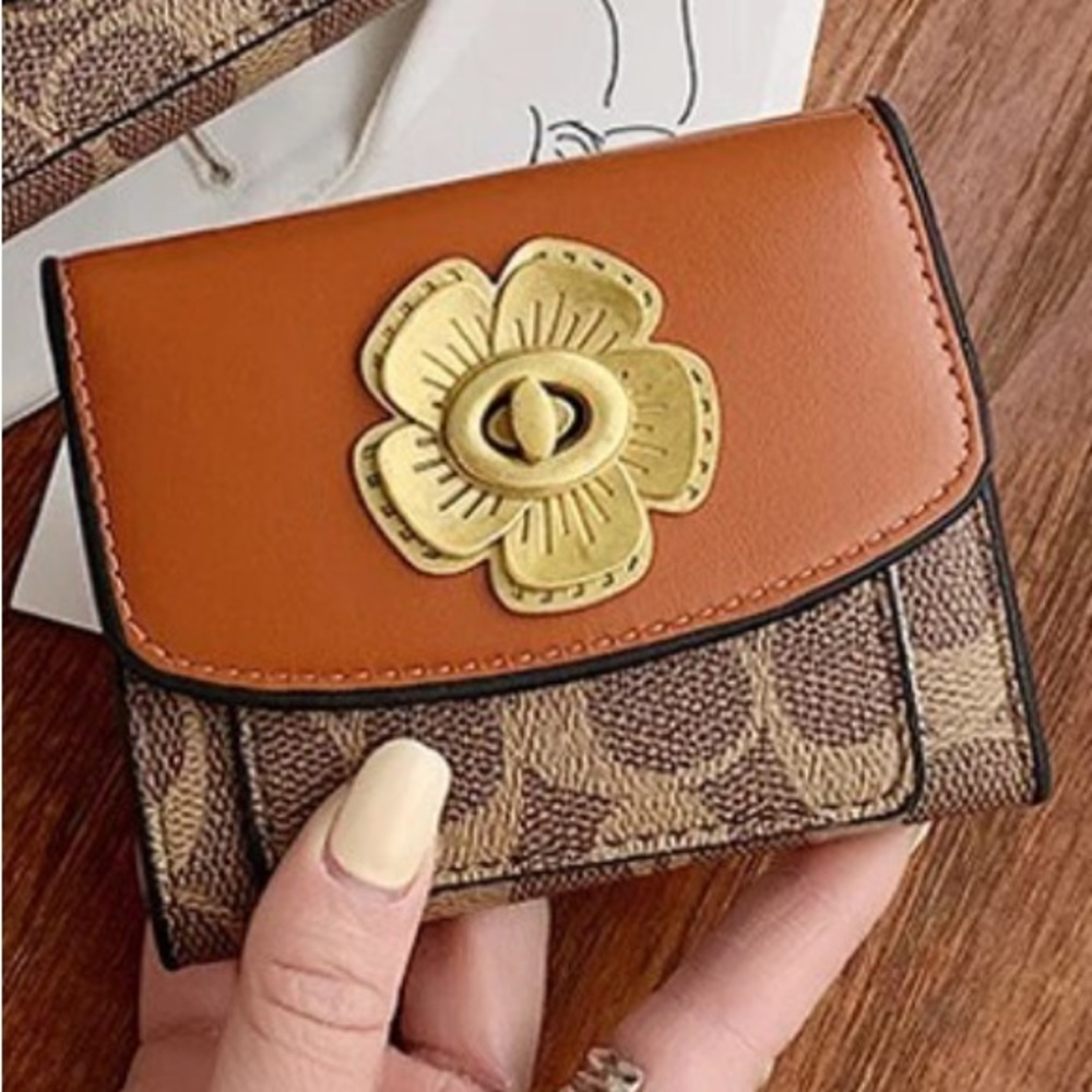 Women’s Wallet & Card Case